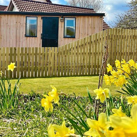 Per Ardua Shepherds Hut Fort William Ngoại thất bức ảnh
