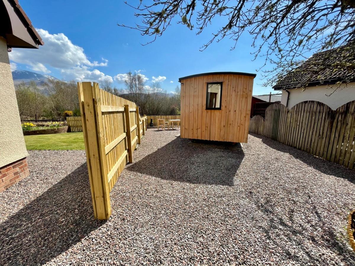 Per Ardua Shepherds Hut Fort William Ngoại thất bức ảnh